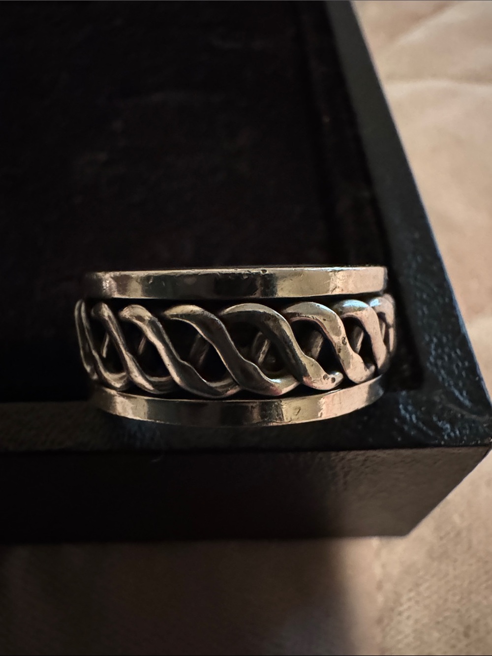 Ladies Twisted Sterling Silver 925 Band Ring - Silver